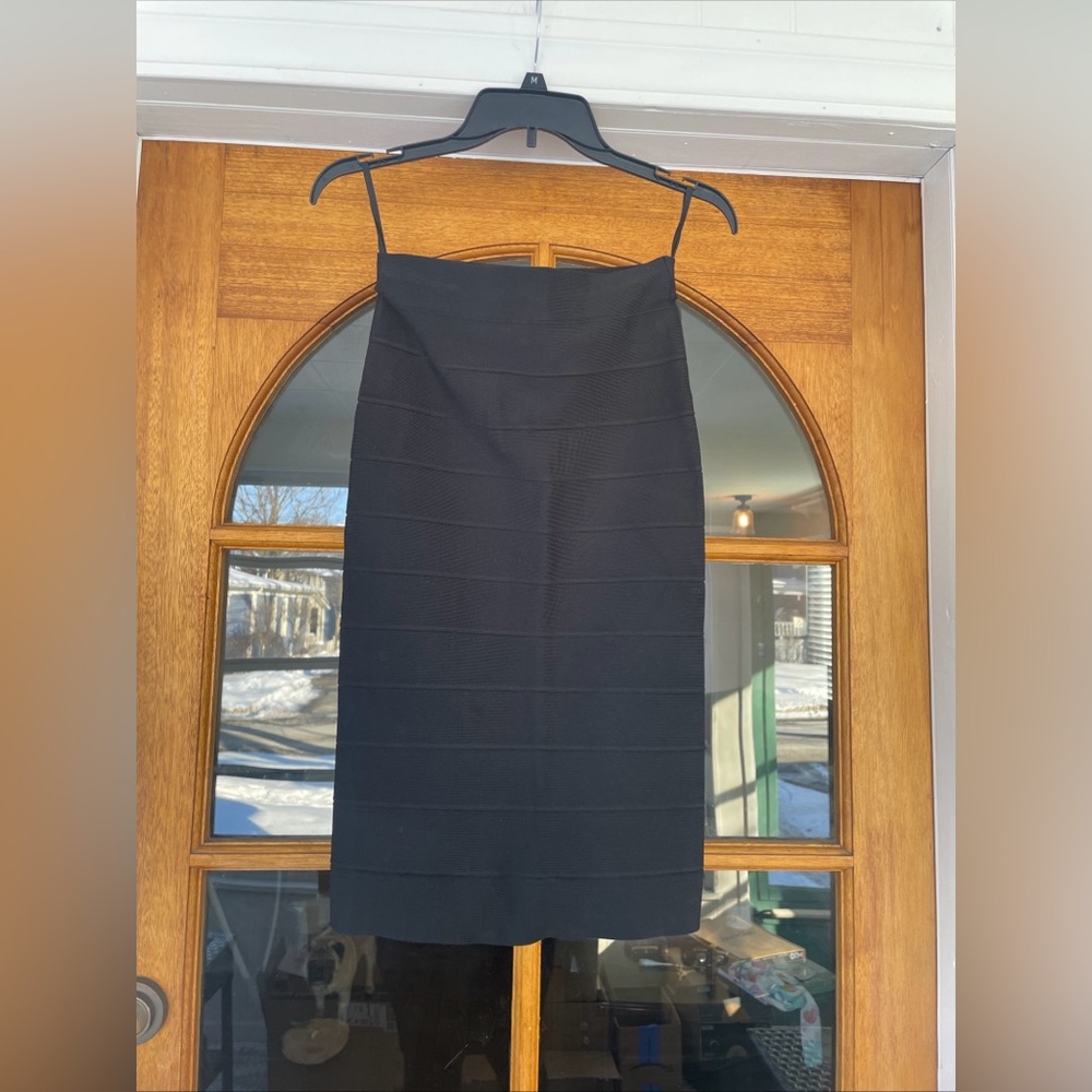 Bcbgmaxazria Leger Bandage Skirt In Black Size Medium - Picture 2 of 5